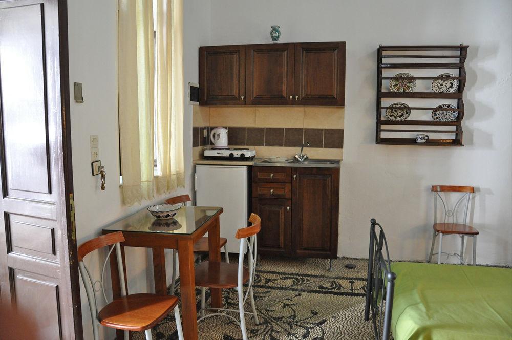 Erato Apartment Lindos (Rhodes)